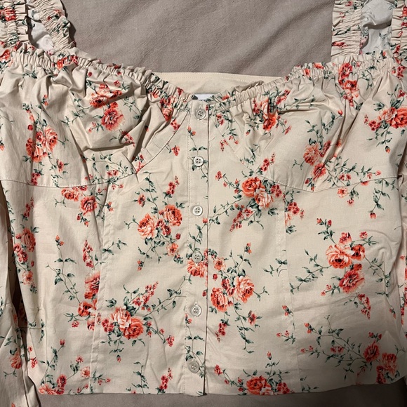 Blouse for sale! - Picture 2 of 4